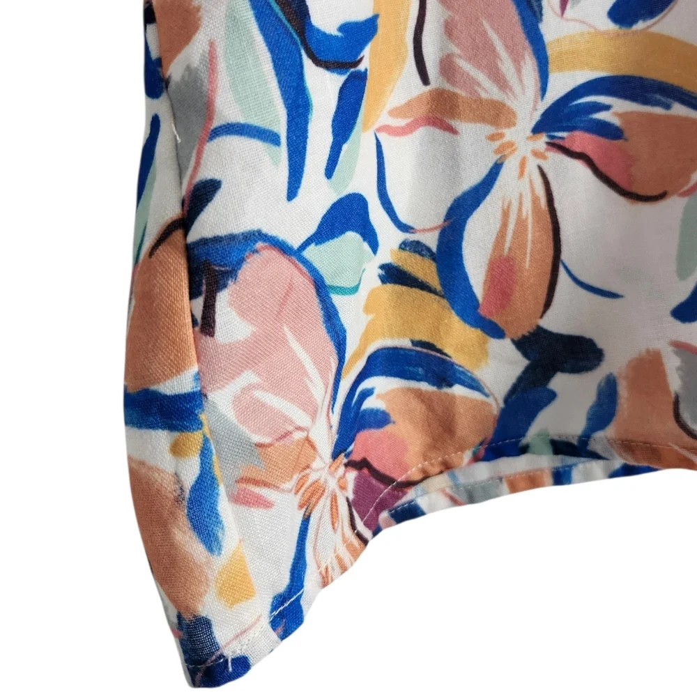 Molly Bracken Multicolor Floral V-Neck Top - Picture 6 of 6
